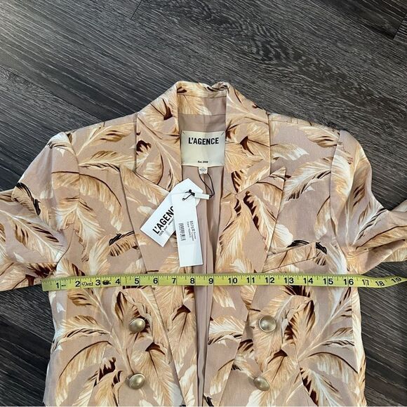 L'AGENCE Brooke Leaf Print Cropped Blazer Honey Multi Tonal Palm Feather… - Picture 6 of 8